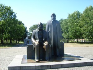 marx - engels (berlino foto gm)