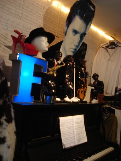 Cronaca del viaggio in una terra sconosciuta tra immagini e parole