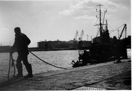 pescatori-nel-porto-di-messina fonte siciliaviaggi.it